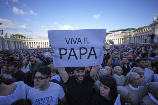 fanatici/sektári sa tešia